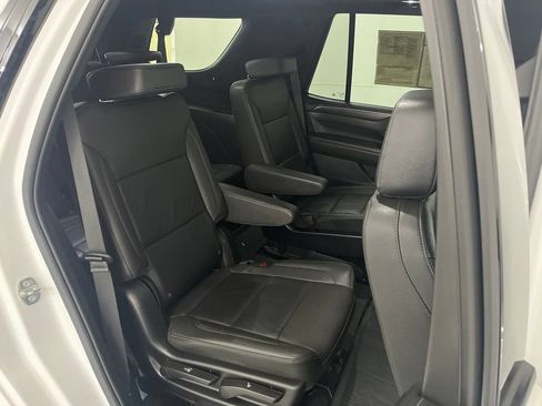 Used 2024 Chevrolet Tahoe Z71 w/ Luxury Package AWD/4WD image 22