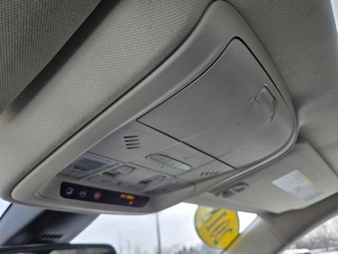 Used 2018 Cadillac XT5 Premium Luxury image 16