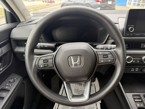 Used 2023 Honda CR-V EX image 16