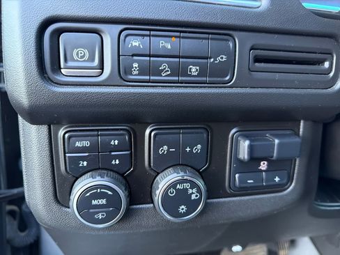 Used 2022 Chevrolet Tahoe Z71 w/ Z71 Off-Road Package image 37