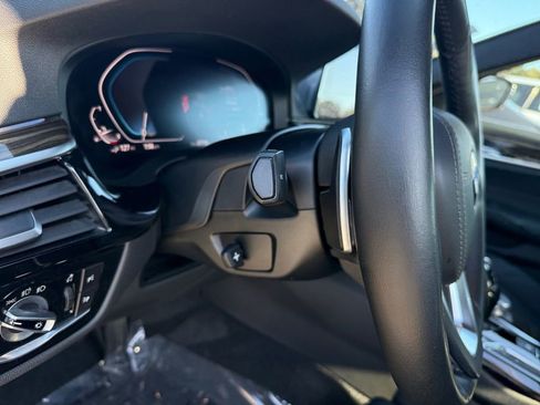 Used 2020 BMW 530e image 14