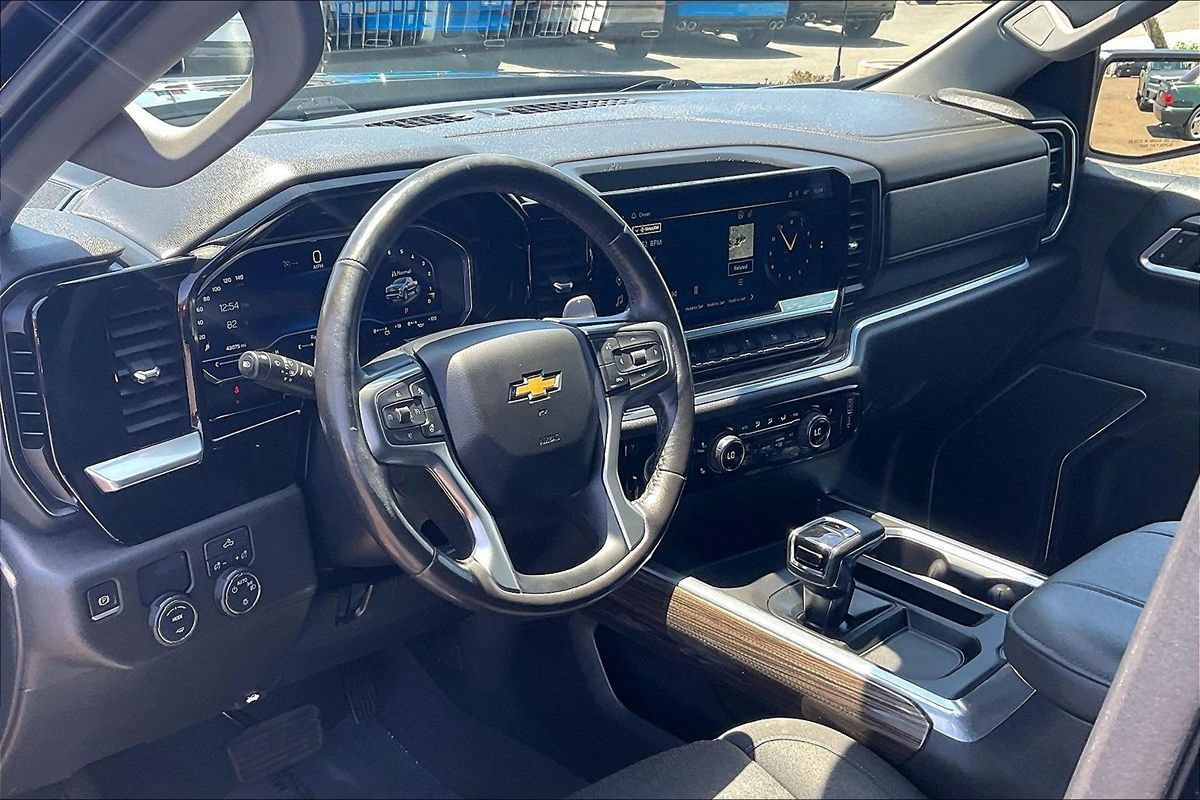Used 2023 Chevrolet Silverado 1500 LT RWD image 29