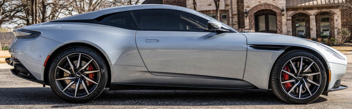 Used 2018 Aston Martin DB11 V12 RWD image 24