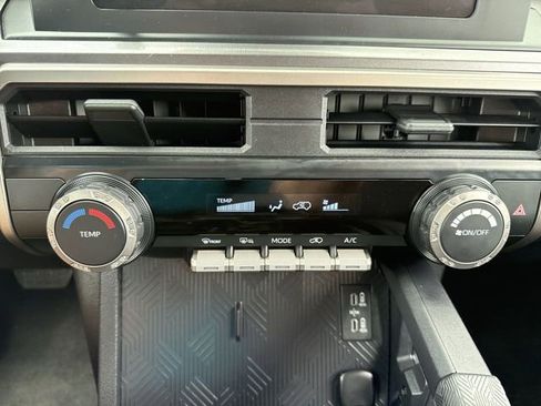 Used 2026 Toyota 4Runner SR5 AWD/4WD image 18