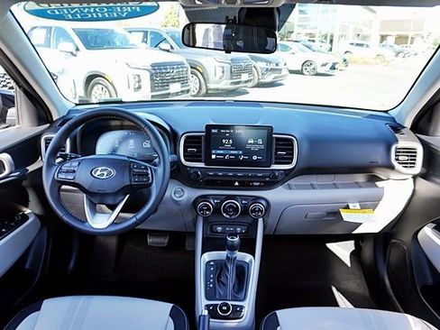Certified 2026 Hyundai Venue SEL FWD image 19