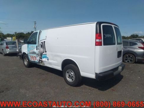 Used 2019 GMC Savana 2500 w/ Driver Convenience Package image 2