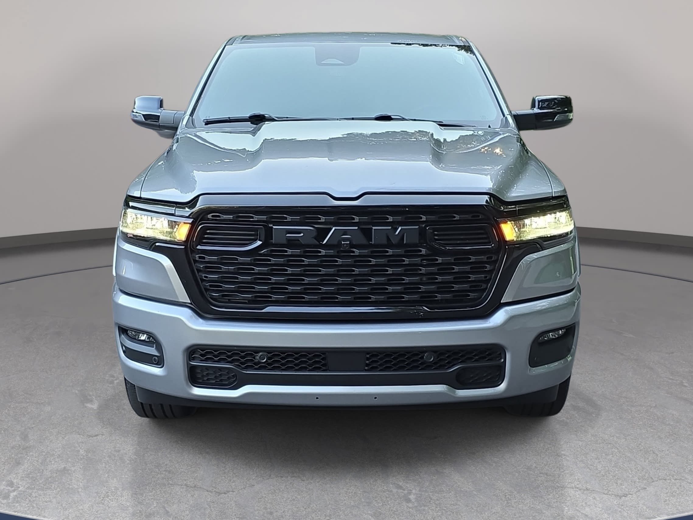 Used 2025 RAM 1500 Big Horn AWD/4WD image 2