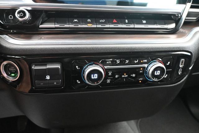 Used 2025 GMC Sierra 1500 SLT AWD/4WD image 18