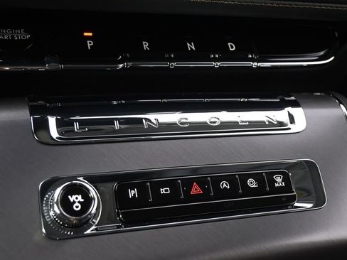 New 2026 Lincoln Aviator AWD w/ Jet Appearance Package image 31