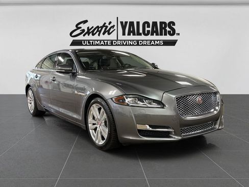 Used 2017 Jaguar XJ L Portfolio AWD/4WD image 7