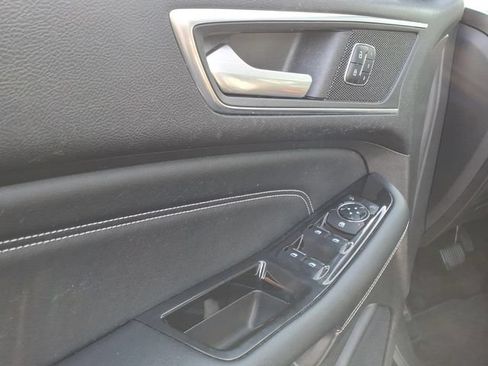 Used 2015 Ford Edge Titanium w/ Equipment Group 302A AWD/4WD image 17