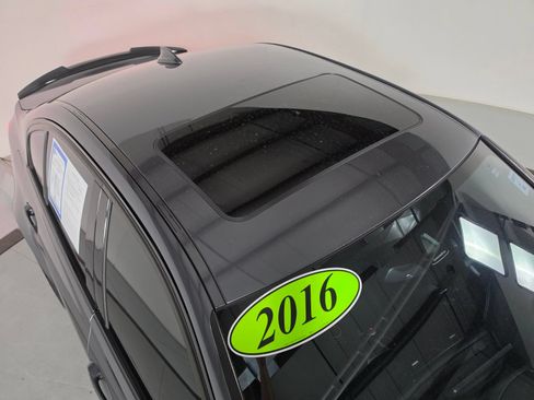 Used 2016 BMW M3 RWD image 13