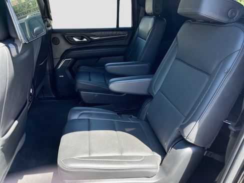 Used 2023 GMC Yukon XL Denali w/ Denali Reserve Package AWD/4WD image 26