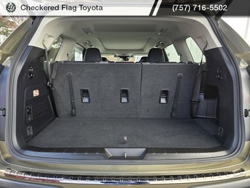 Used 2024 Subaru Ascent Onyx Edition image 16