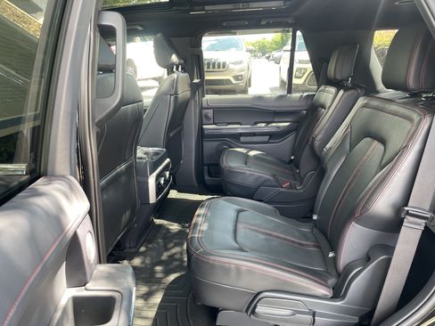 Used 2024 Ford Expedition Limited AWD/4WD image 30