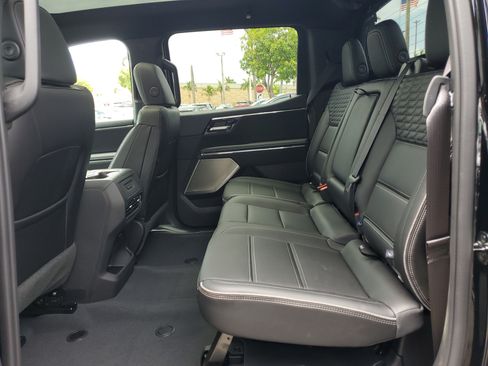 New 2025 GMC Sierra EV Denali AWD/4WD image 6