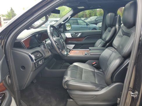 Certified 2023 Lincoln Navigator Reserve AWD/4WD image 12