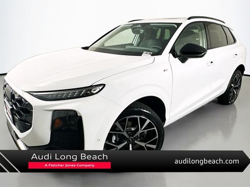 New 2026 Audi Q3 quattro 2.0T AWD/4WD image 1