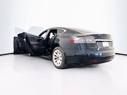 Used 2017 Tesla Model S 75 RWD image 24