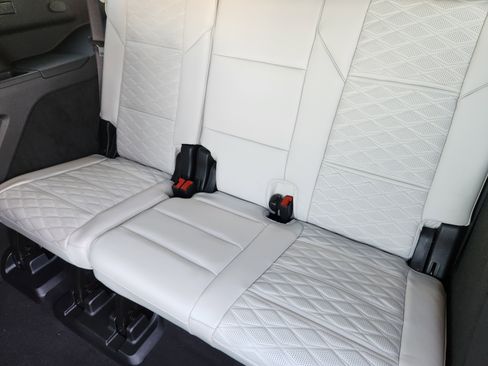 New 2025 Cadillac Escalade Sport Platinum w/ LPO, ONYX Package image 23