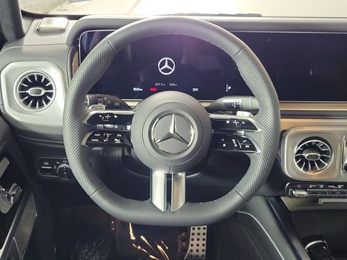 Used 2026 Mercedes-Benz G 550 image 12