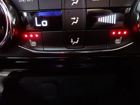 Used 2024 Chevrolet Trax RS FWD image 5