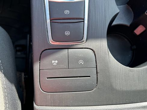 Used 2020 Ford Escape SE AWD/4WD image 28