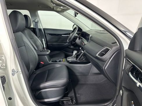 Used 2025 Kia Seltos SX image 27