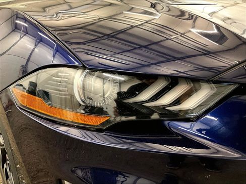 Used 2020 Ford Mustang Premium RWD image 27