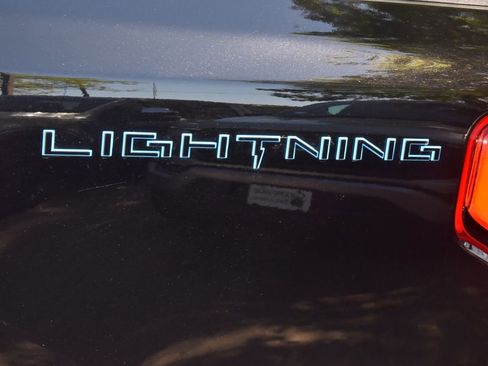 Used 2025 Ford F150 Lightning Flash AWD/4WD image 38