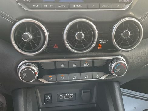 Used 2025 Nissan Sentra SV FWD image 21