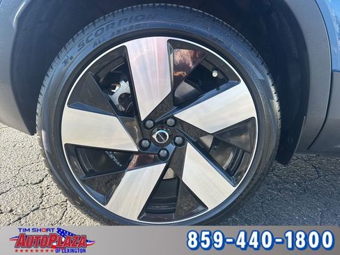 Used 2023 Volvo XC40 Recharge Ultimate image 23