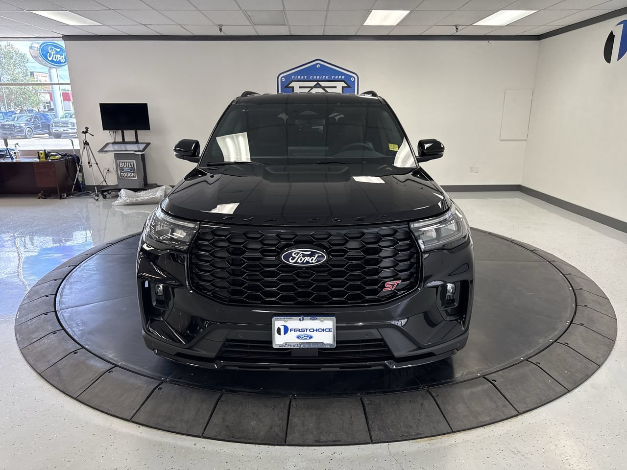 New 2027 Ford Explorer ST AWD/4WD image 3