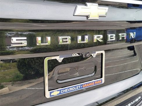 New 2025 Chevrolet Suburban Premier image 14