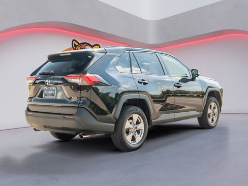 Used 2025 Toyota RAV4 XLE AWD/4WD image 5