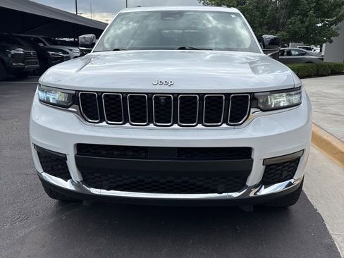 Used 2021 Jeep Grand Cherokee L Limited w/ Luxury Tech Group II AWD/4WD image 3