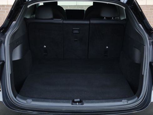 Used 2021 Tesla Model Y Long Range AWD/4WD image 10