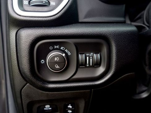 Used 2019 RAM 1500 Big Horn RWD image 21