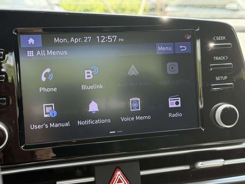 Used 2022 Hyundai Elantra SEL w/ Convenience + Premium Package FWD image 29