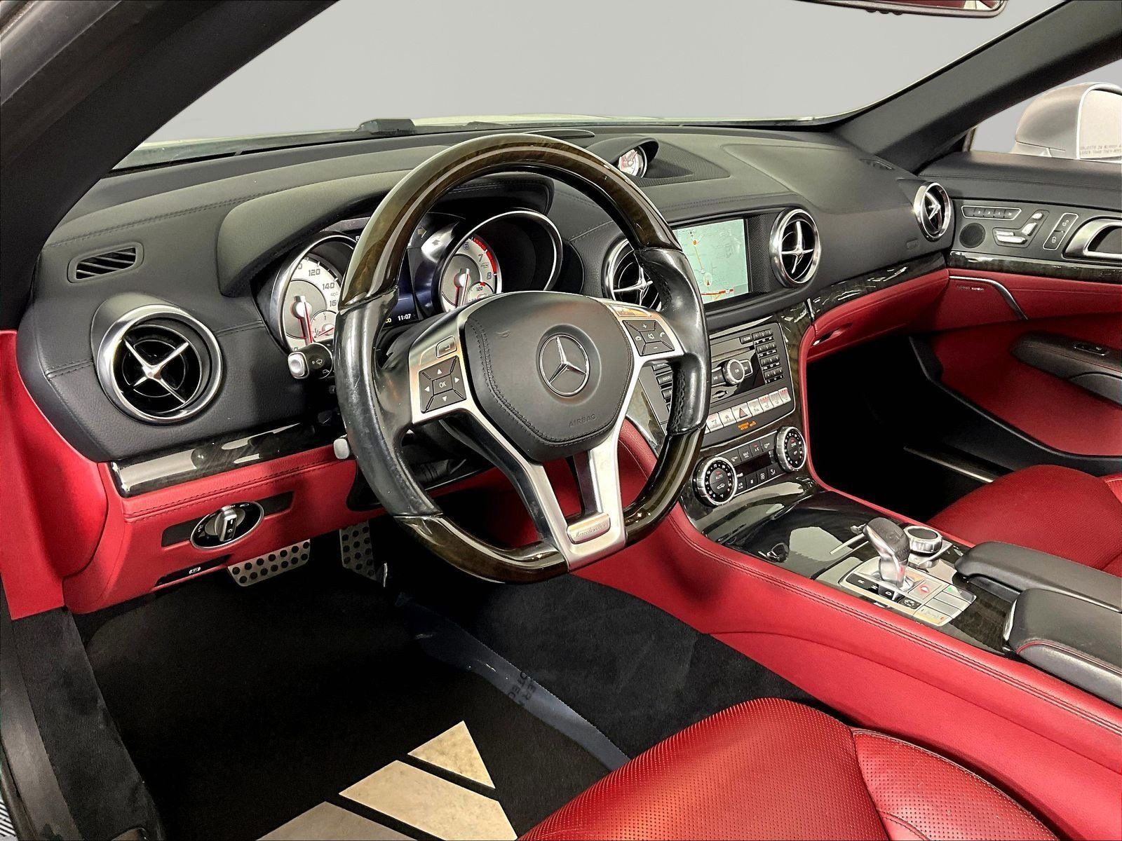 Used 2014 Mercedes-Benz SL 550 image 16