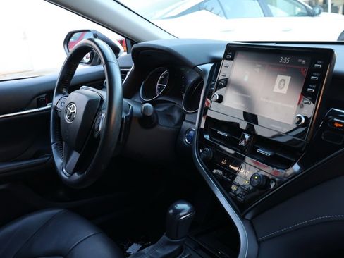 Used 2021 Toyota Camry XSE image 19