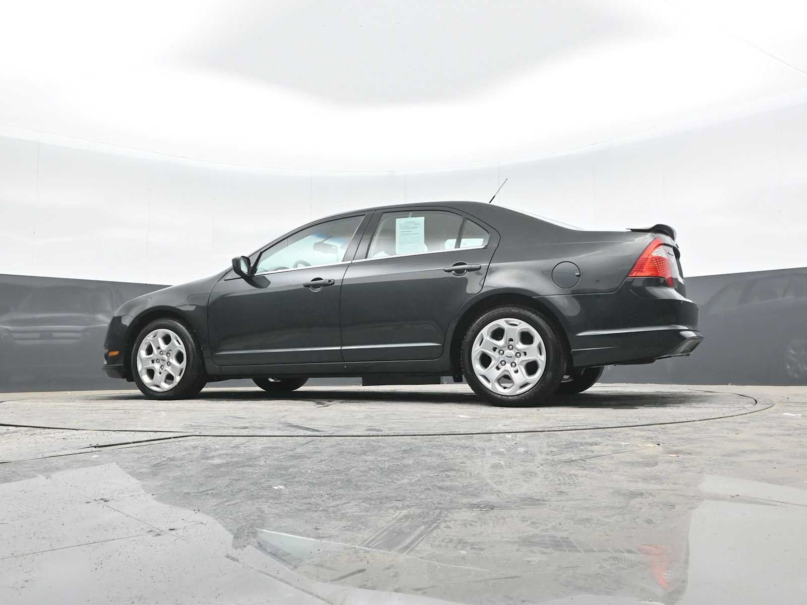 Used 2010 Ford Fusion SE FWD image 24