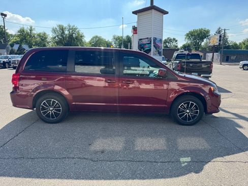 Used 2019 Dodge Grand Caravan GT FWD image 5