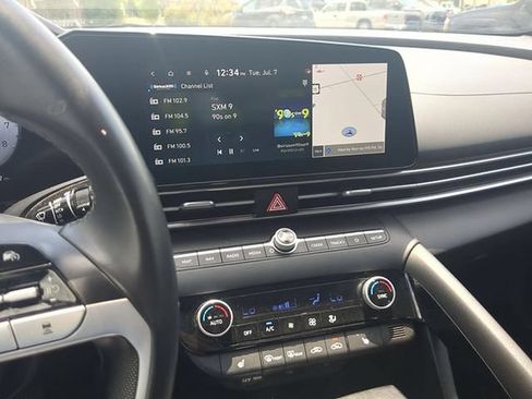 Used 2025 Hyundai Elantra SEL FWD image 25