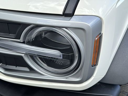 New 2026 Ford Bronco Outer Banks w/ Sasquatch Package AWD/4WD image 4