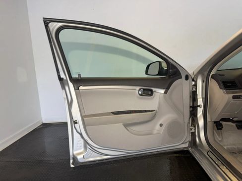 Used 2008 Saturn Aura XE w/ Preferred Package FWD image 7
