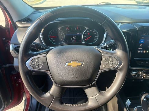 Used 2020 Chevrolet Traverse LT image 29