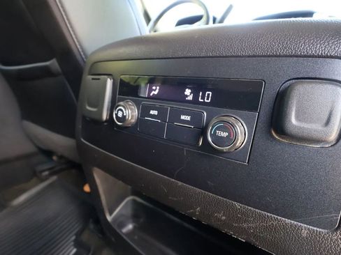 Used 2017 Chevrolet Suburban LT AWD/4WD image 19