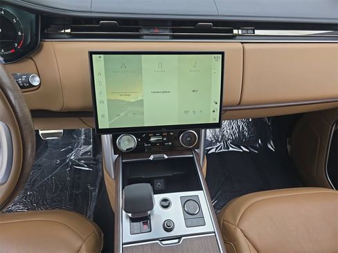 Certified 2023 Land Rover Range Rover Long Wheelbase Autobiography image 22