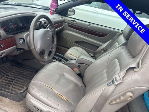 Used 2002 Chrysler Sebring LXi image 7